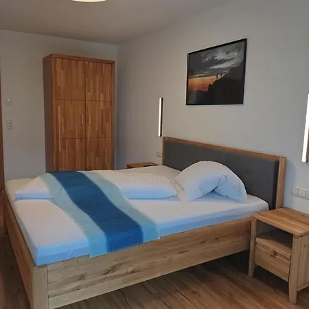 Ek-living * Fügen